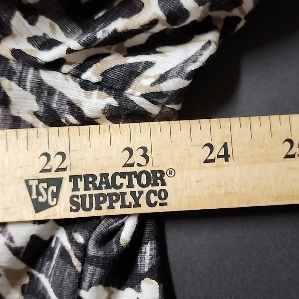 Chico's Size 2 (Approx Size 12) Black and White Animal Print Zip Jacket